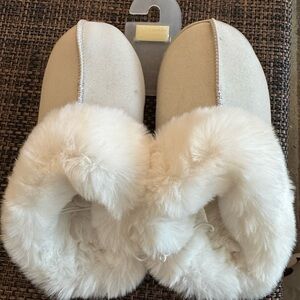 LC Lauren Conrad Cream Fur-Lined Slippers